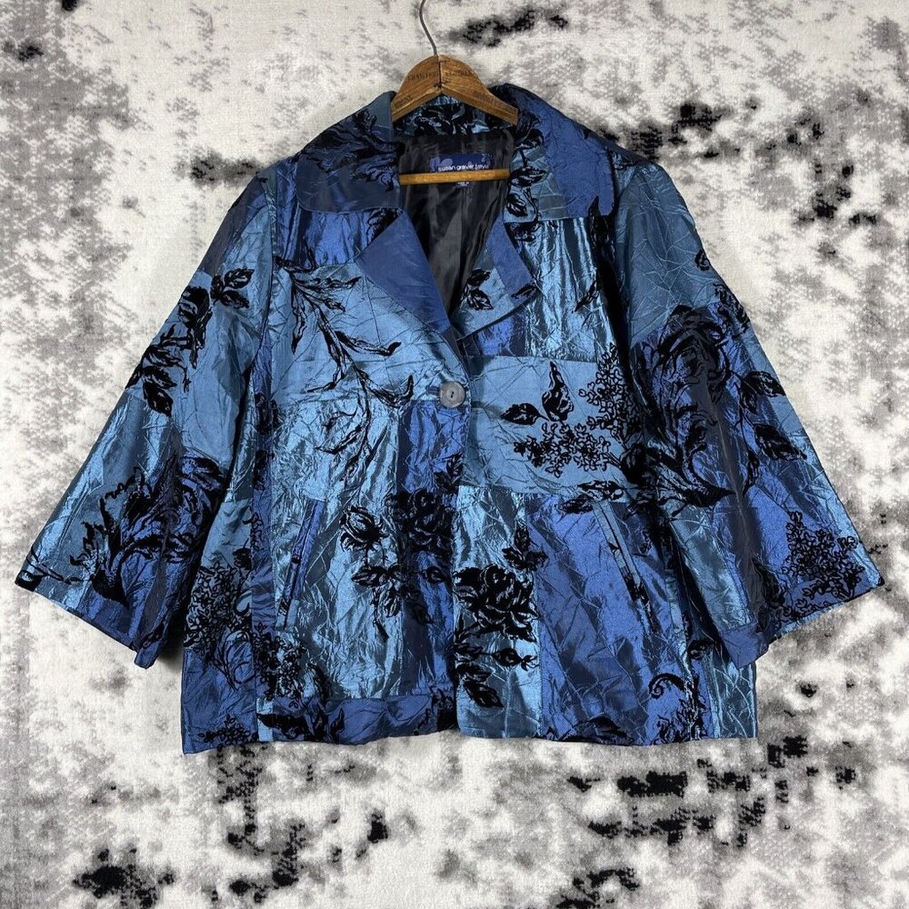 Susan Graver Jacket Womens Size Large Blue Floral Trim‎ Big Button Short Length